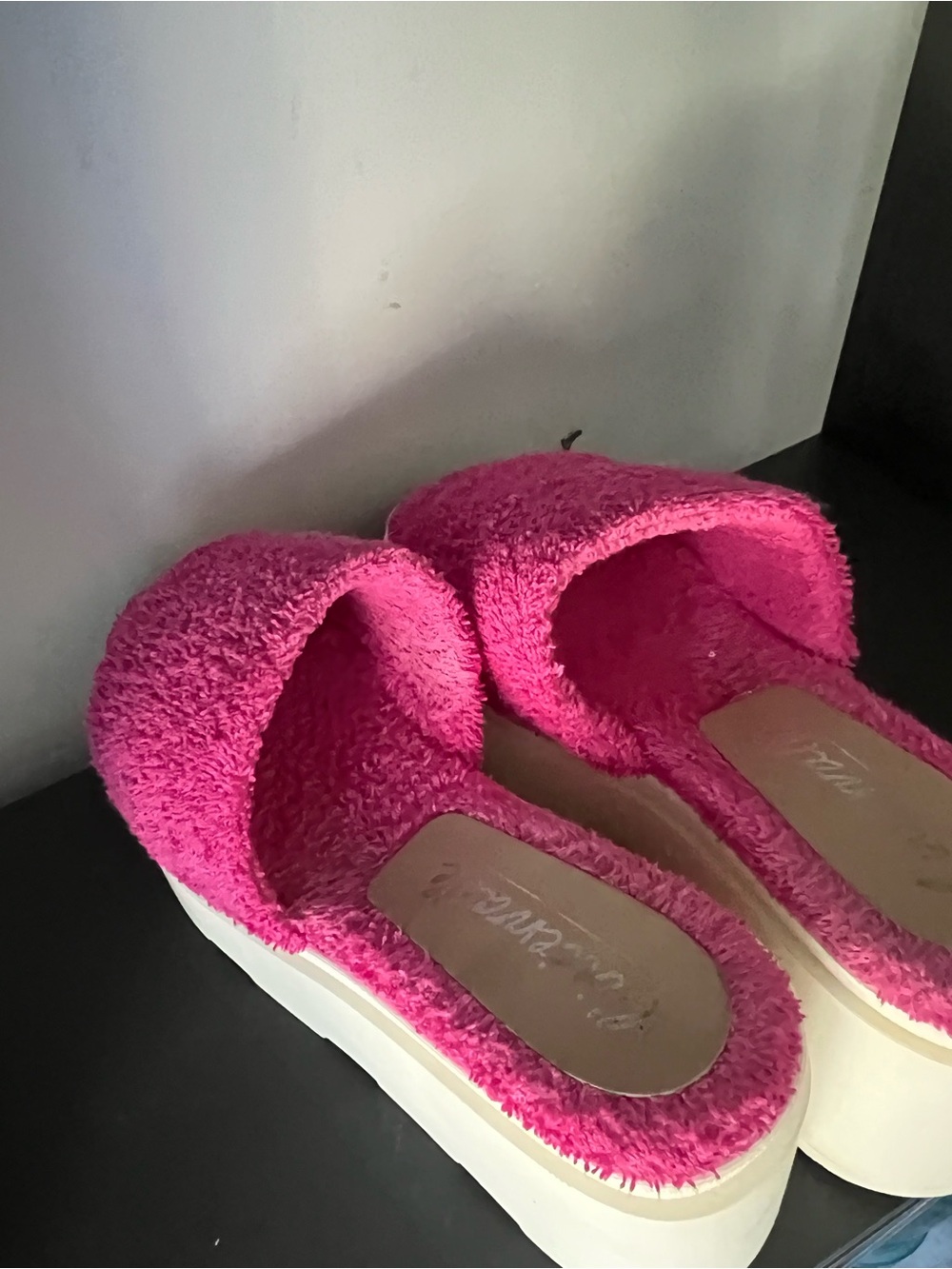 L'INTERVALLE Hot Pink Terry Cloth Platform Slides - Picture 9 of 10